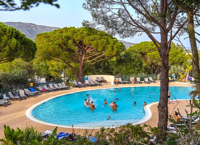 PISCINA PARC DE BORMES