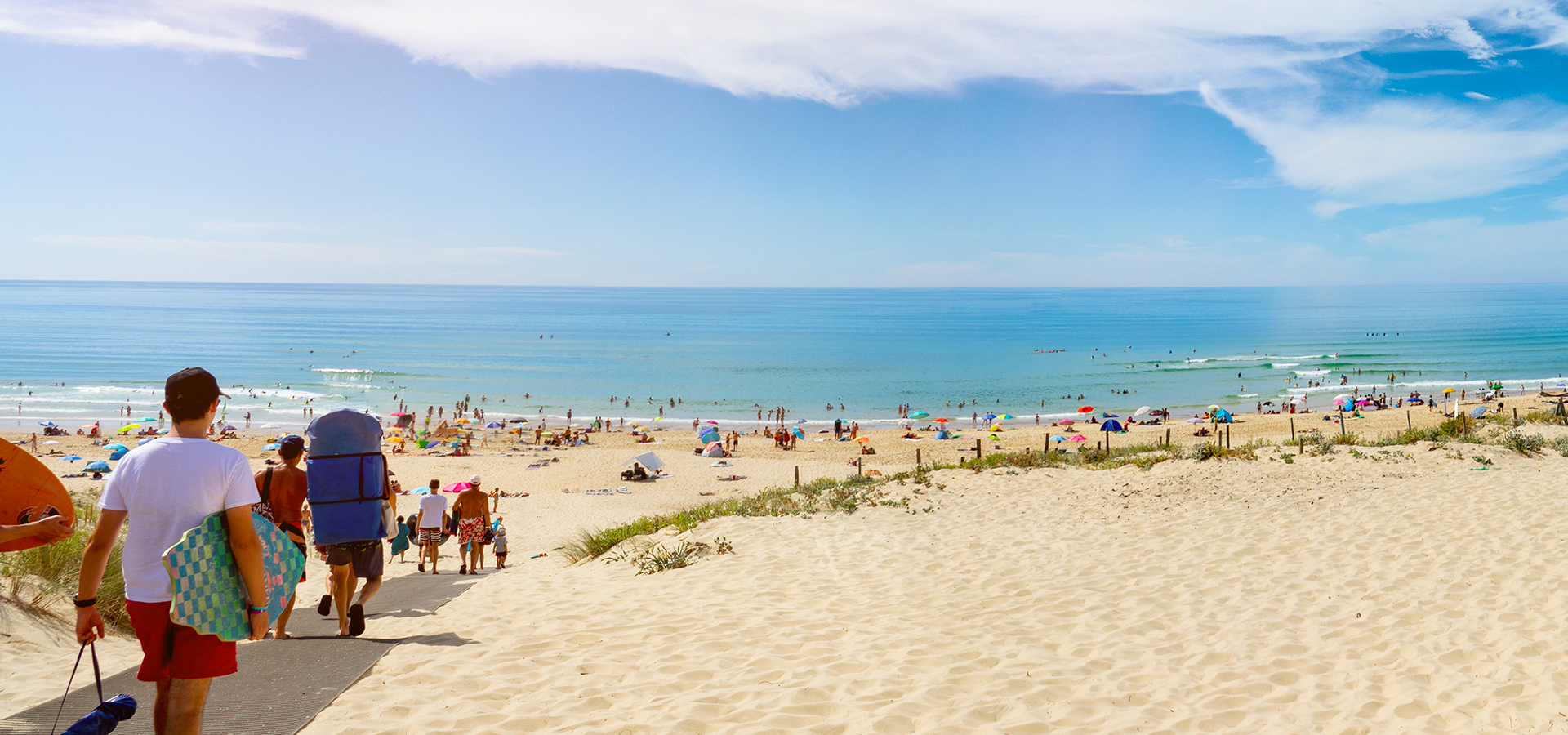 Spiaggia di Landes, surfisti