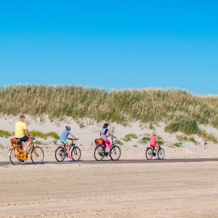 BICICLETTA SULLA SPIAGGIA